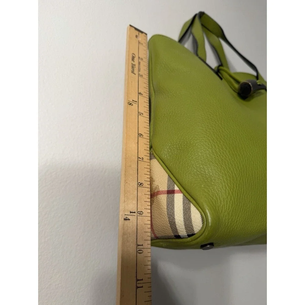 Vintage Green Burberry London Shark Tooth Clasp Tote Pebbled Leather - Picture 9 of 11